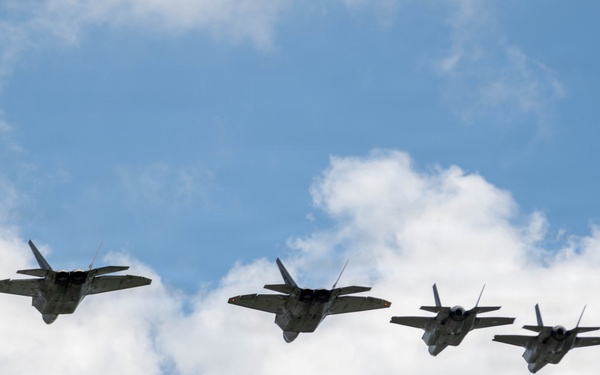 Virginia Air National Guard F-22 Raptors Train Alongside Finnish F-35s at Ebbing ANGB