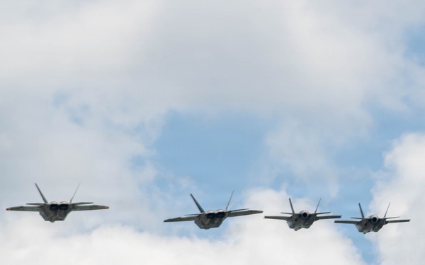 Virginia Air National Guard F-22 Raptors Train Alongside Finnish F-35s at Ebbing ANGB