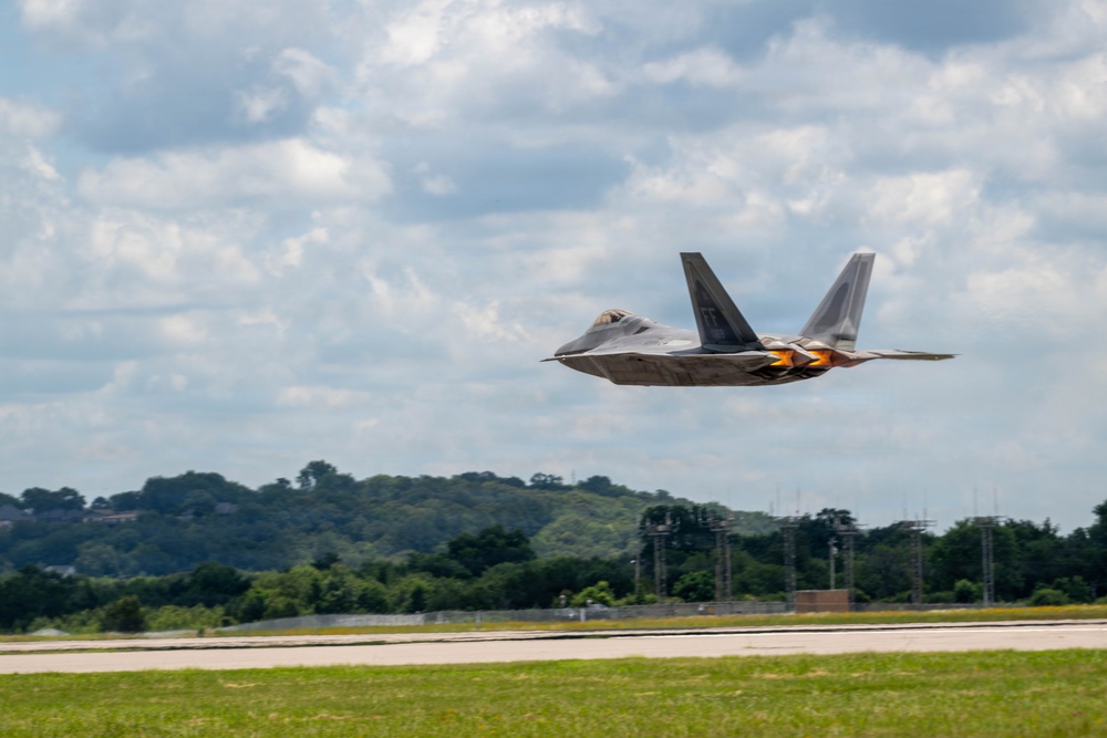 Virginia Air National Guard F-22 Raptors Train Alongside Finnish F-35s at Ebbing ANGB