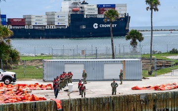 Nimitz Oulls Into Mayport Florida