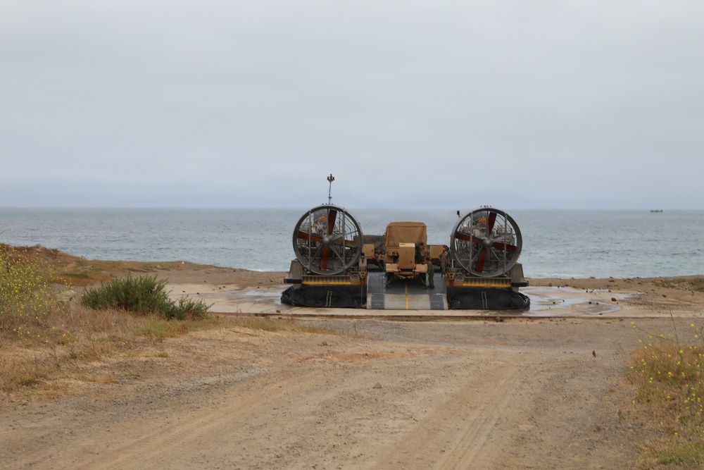 40th ID DTAC ends time at San Clemente Island, returns via LCACs