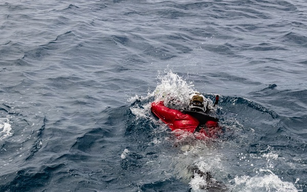 VMM-165 conducts Search and Rescue training