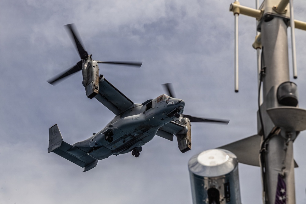 VMM-165 conducts Search and Rescue training