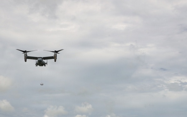 VMM-165 conducts search and rescue training