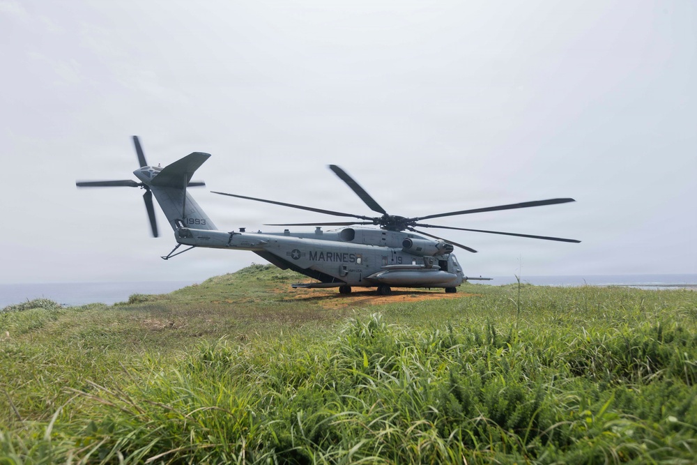 5th Air Naval Gunfire Liaison Company Marines conduct close air support
