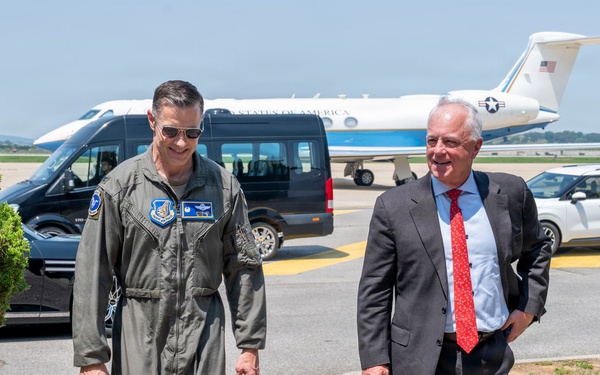 Under Secretary of War for Personnel and Readiness visits Osan Air Base