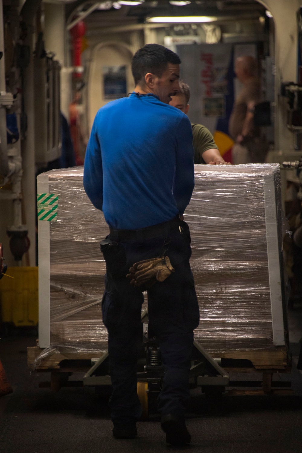 USS Boxer Conducts RAS with USNS Alan Shepard
