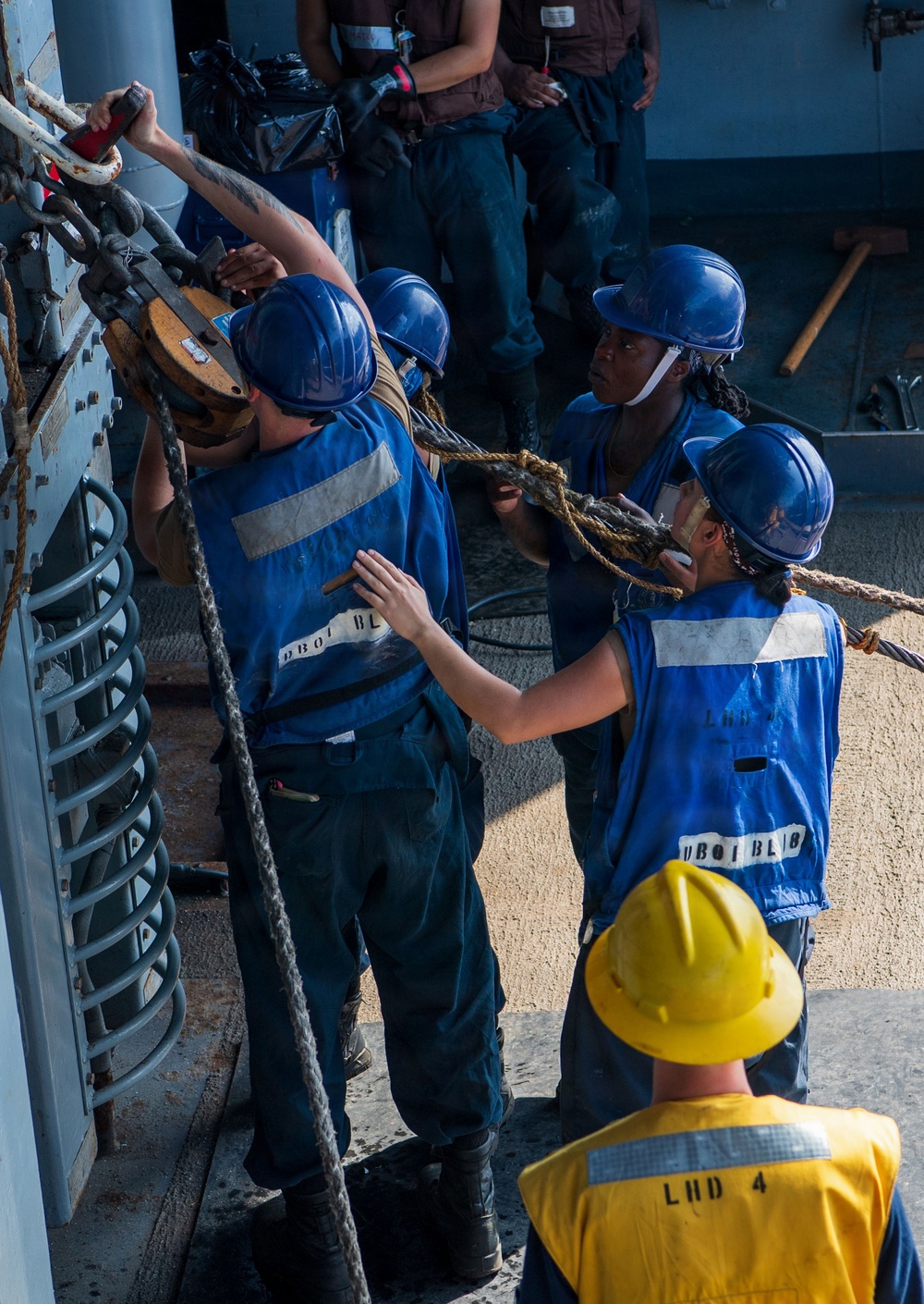 USS Boxer Conducts RAS with USNS Alan Shepard