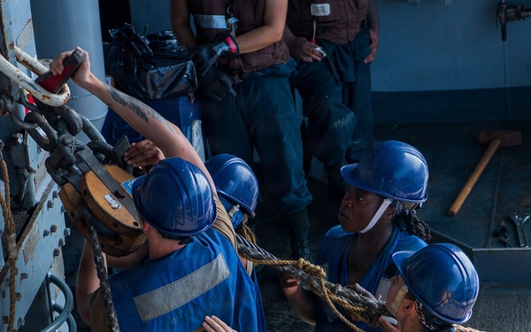 USS Boxer Conducts RAS with USNS Alan Shepard