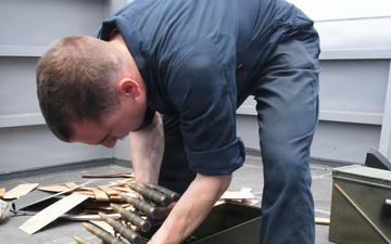 USS Essex Conducts Closed-in Weapons System Ammunitions Upload