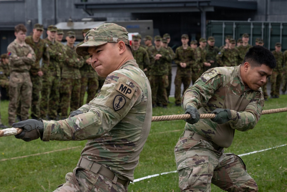 U.S., British, Estonian soldiers contend in multinational competition