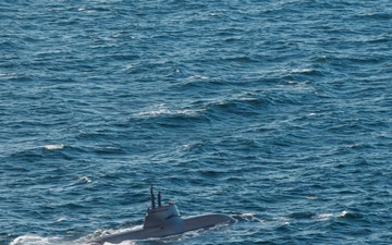 HSC-28, German Type 212A Attack Submarine (U-34) Conduct Casualty Evacuation Training