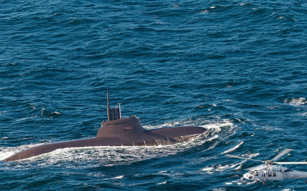HSC-28, German Type 212A Attack Submarine (U-34) Conduct Casualty Evacuation Training