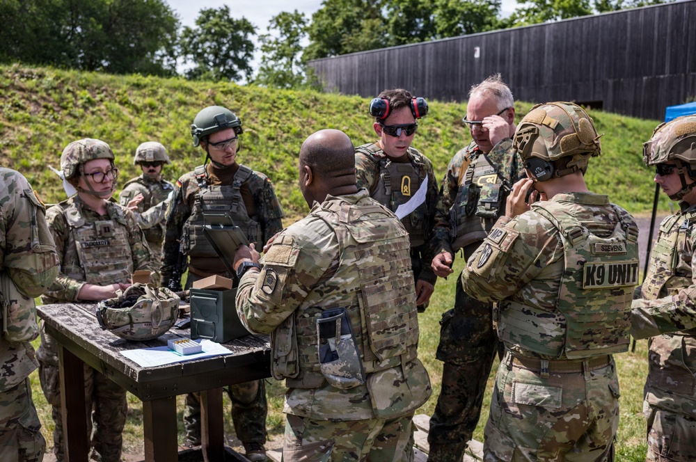 German Navy Administers Coveted Armed Forces Proficiency Badge Testing in Wiesbaden