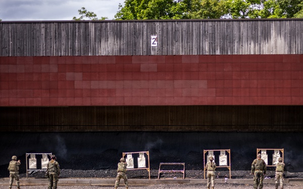 German Navy Administers Coveted Armed Forces Proficiency Badge Testing in Wiesbaden