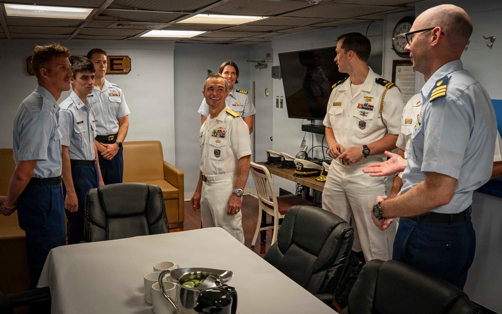 Commander, U.S 2nd Fleet Visits USCG Stone