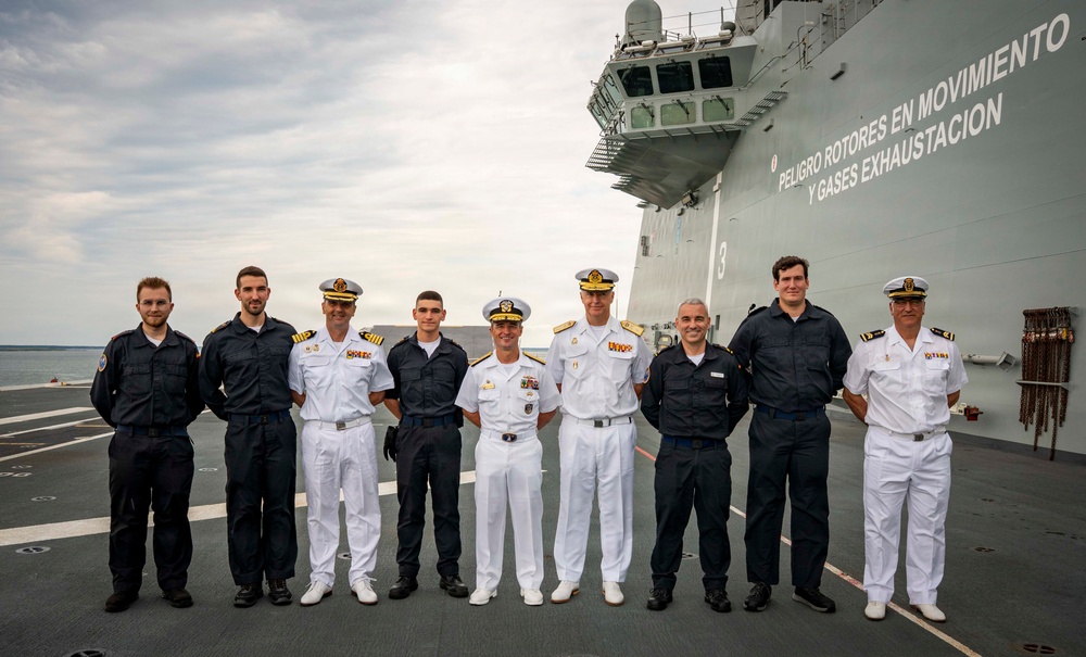 Commander, U.S 2nd Fleet Visits Juan Carlos I (L 61)