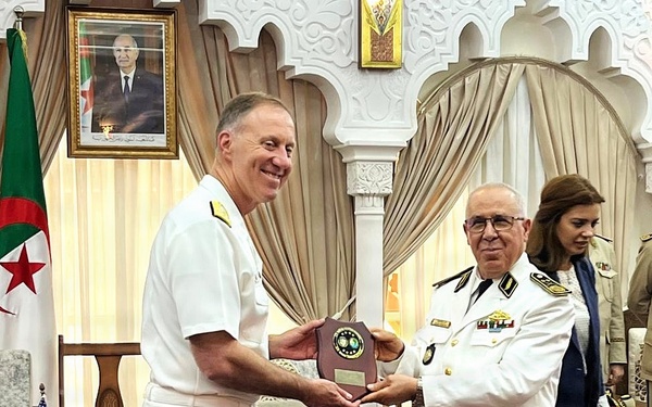 NavEur/NavAf visits Algeria
