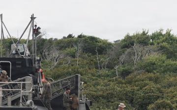 26th Marine Expeditionary Unit’s Type Amphibious Commander’s Training | LCAC Offload at MCB Camp Lejeune