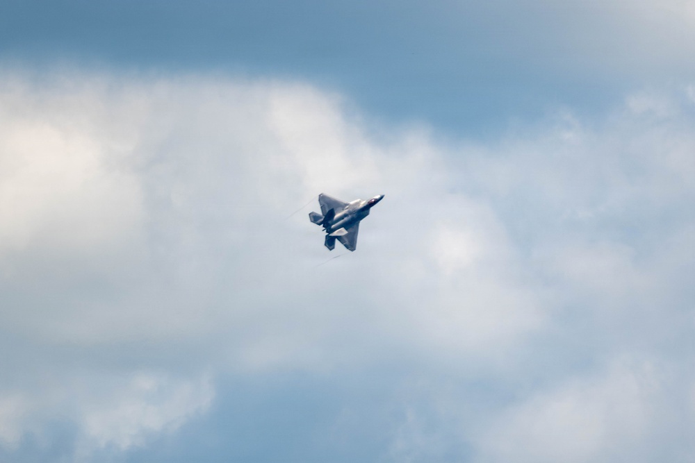 Virginia Air National Guard F-22 Raptors Train Alongside Finnish F-35s at Ebbing ANGB