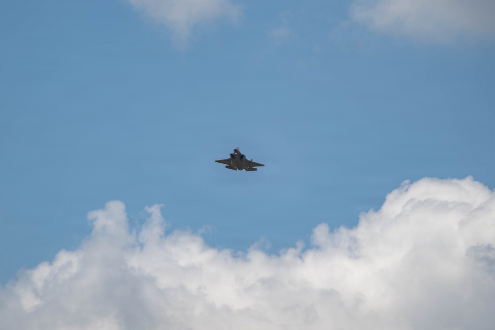Virginia Air National Guard F-22 Raptors Train Alongside Finnish F-35s at Ebbing ANGB