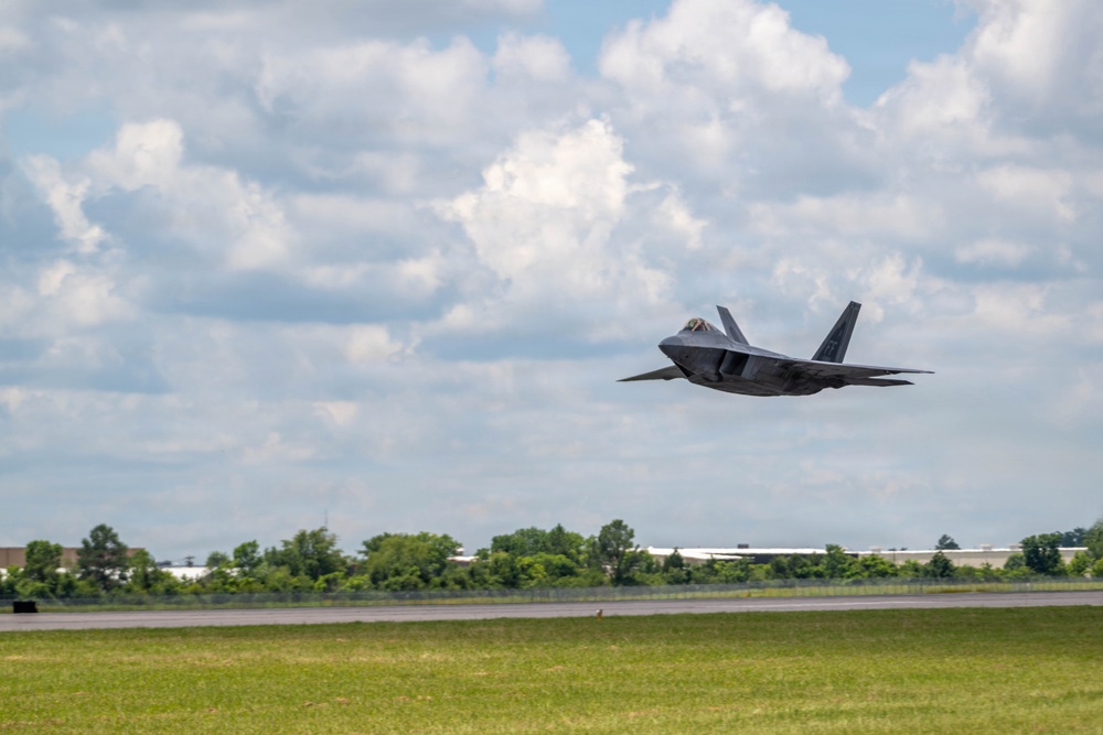 Virginia Air National Guard F-22 Raptors Train Alongside Finnish F-35s at Ebbing ANGB