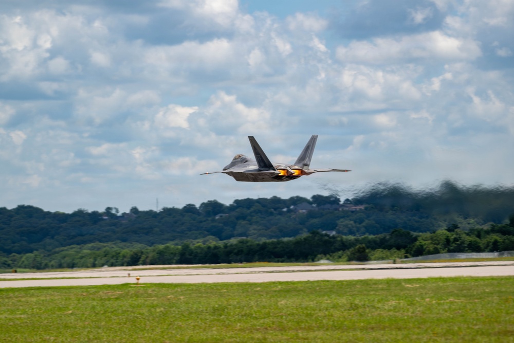 Virginia Air National Guard F-22 Raptors Train Alongside Finnish F-35s at Ebbing ANGB