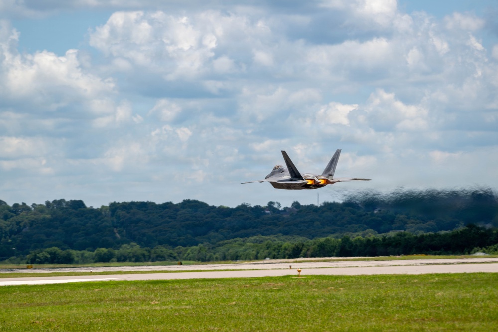 Virginia Air National Guard F-22 Raptors Train Alongside Finnish F-35s at Ebbing ANGB
