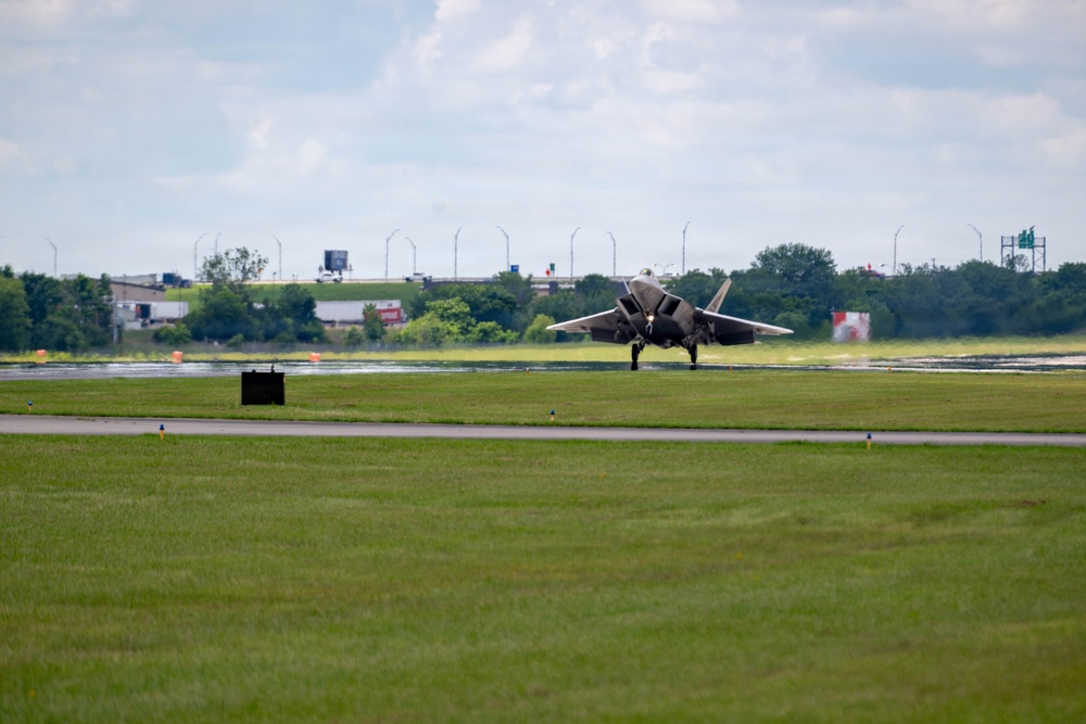 Virginia Air National Guard F-22 Raptors Train Alongside Finnish F-35s at Ebbing ANGB
