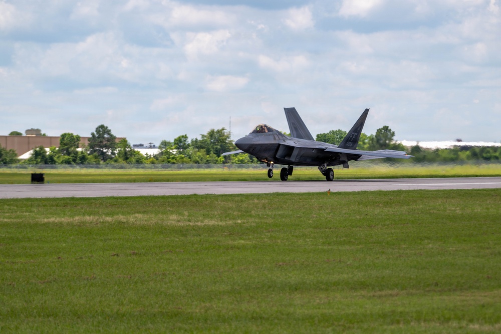Virginia Air National Guard F-22 Raptors Train Alongside Finnish F-35s at Ebbing ANGB