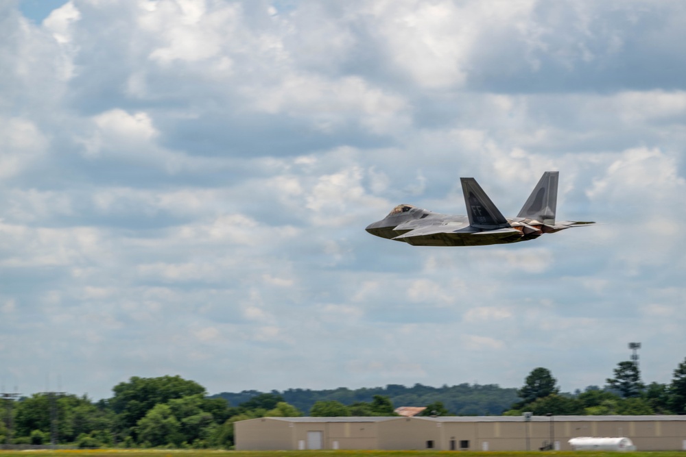 Virginia Air National Guard F-22 Raptors Train Alongside Finnish F-35s at Ebbing ANGB