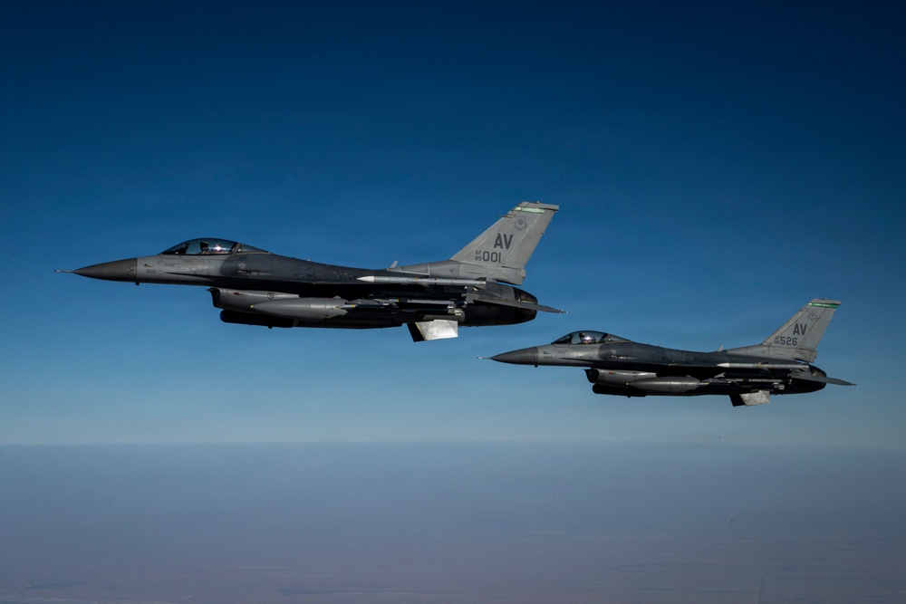 KC-135 refuels F-16s in CENTCOM