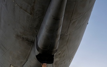 KC-135 refuels F-35s in CENTCOM