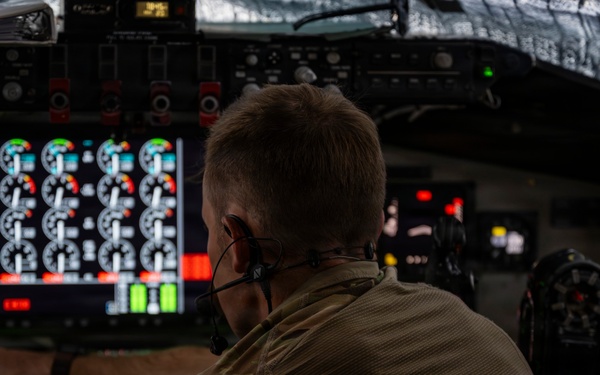 KC-135 refuels F-35s in CENTCOM