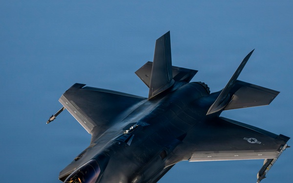 KC-135 refuels F-35s in CENTCOM