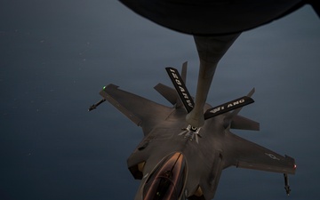 KC-135 refuels F-35s in CENTCOM