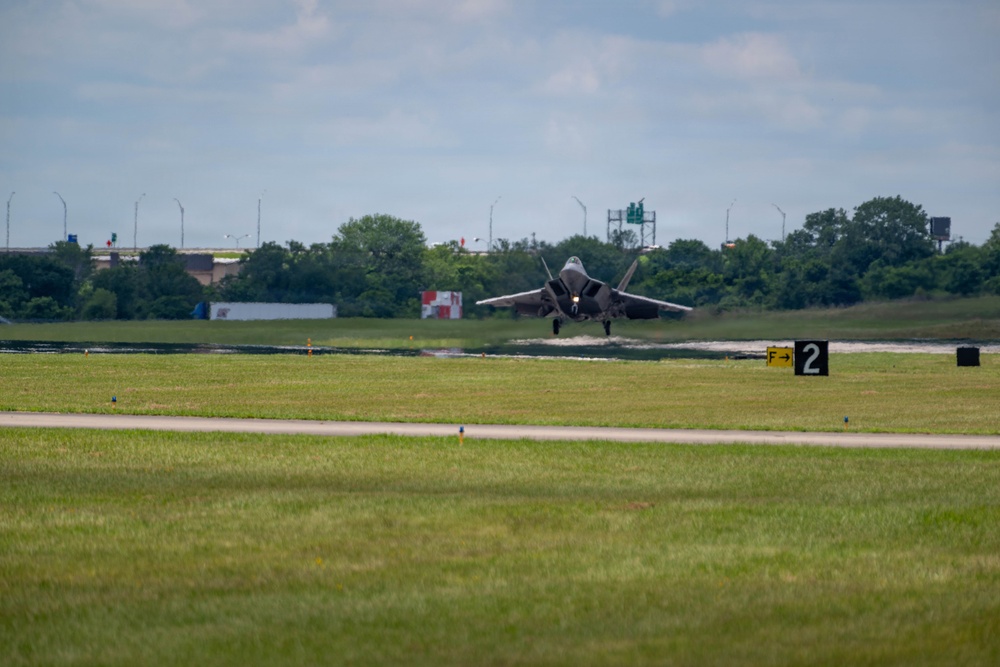 Virginia Air National Guard F-22 Raptors Train Alongside Finnish F-35s at Ebbing ANGB