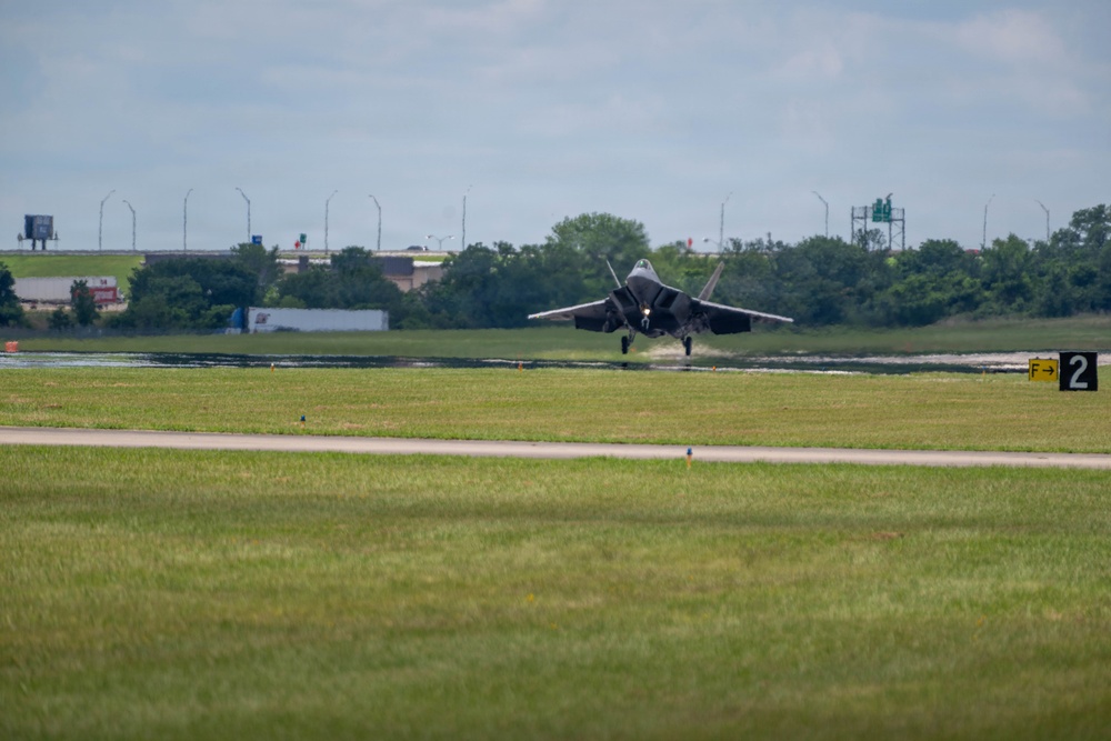 Virginia Air National Guard F-22 Raptors Train Alongside Finnish F-35s at Ebbing ANGB
