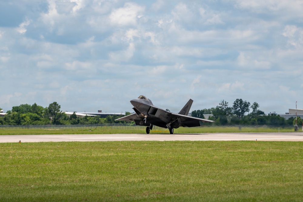 Virginia Air National Guard F-22 Raptors Train Alongside Finnish F-35s at Ebbing ANGB