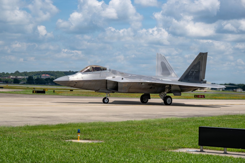 Virginia Air National Guard F-22 Raptors Train Alongside Finnish F-35s at Ebbing ANGB