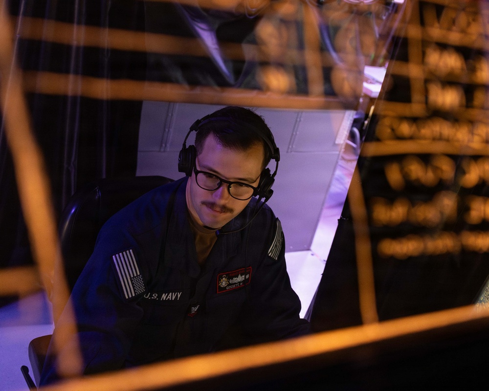 DVIDS - Images - USS Rafael Peralta watchstander [Image 5 of 5]