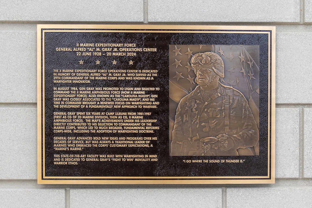 II MEF dedicates building in honor of Gen. Alfred M. Gray Jr.