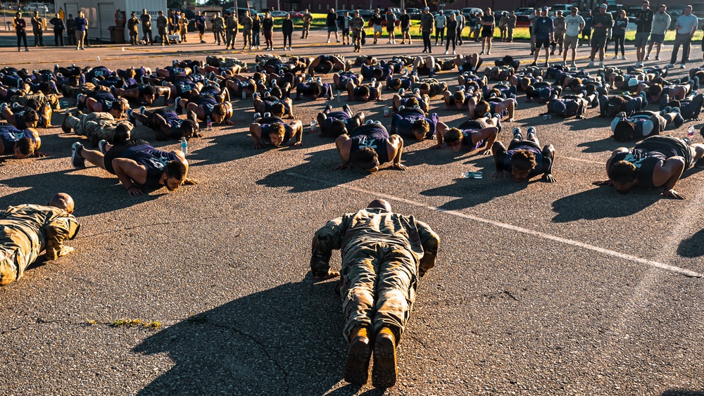 Kansas State University Football Team visits Fort Riley