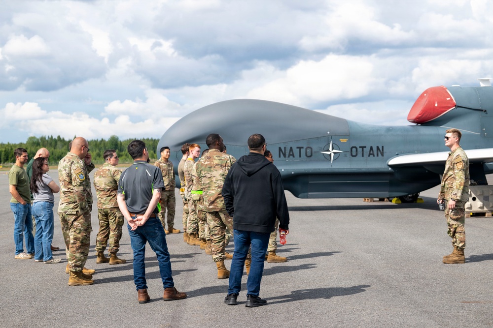 NISRF hosts RQ-4D Phoenix tours for 493 FS, FGS personnel during RAFL26