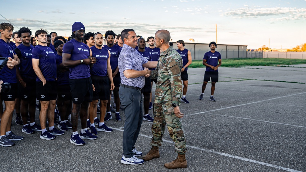 Kansas State University Football Team visits Fort Riley