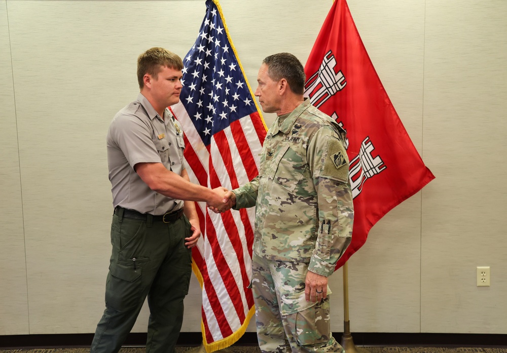 Rend Lake employee recieves commander's coin of excellence