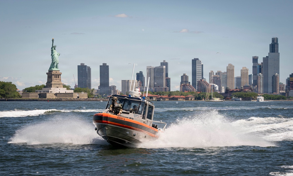 CJCS Tours Coast Guard Sector NY