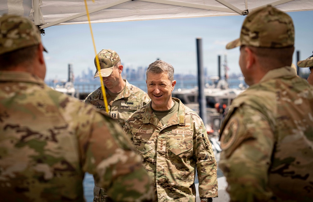CJCS Meets with Coast Guardsmen