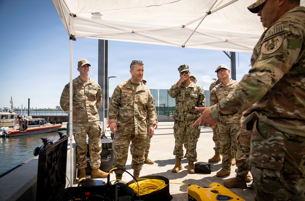 CJCS Meets with Coast Guardsmen