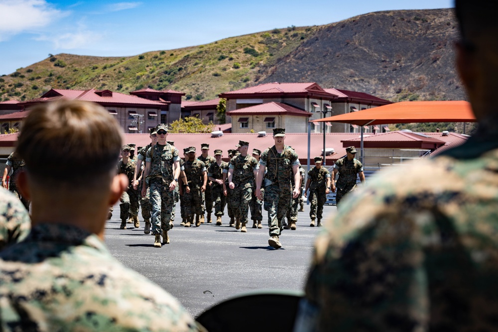 9th Communication Battalion hosts Marine-Option Shipmen for Static Display